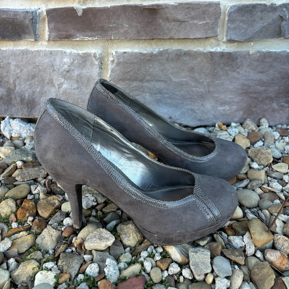 EUC Fergie Fergalicious Nola Platform Heel 90s 2000s
